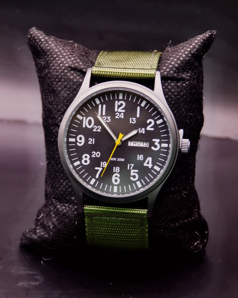 [WALLAPOP-1301580765] TPW · militar con NATO verde 41 mm